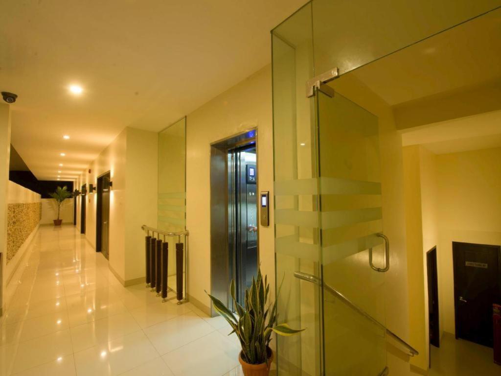 Infinity Suites Davao Exterior photo