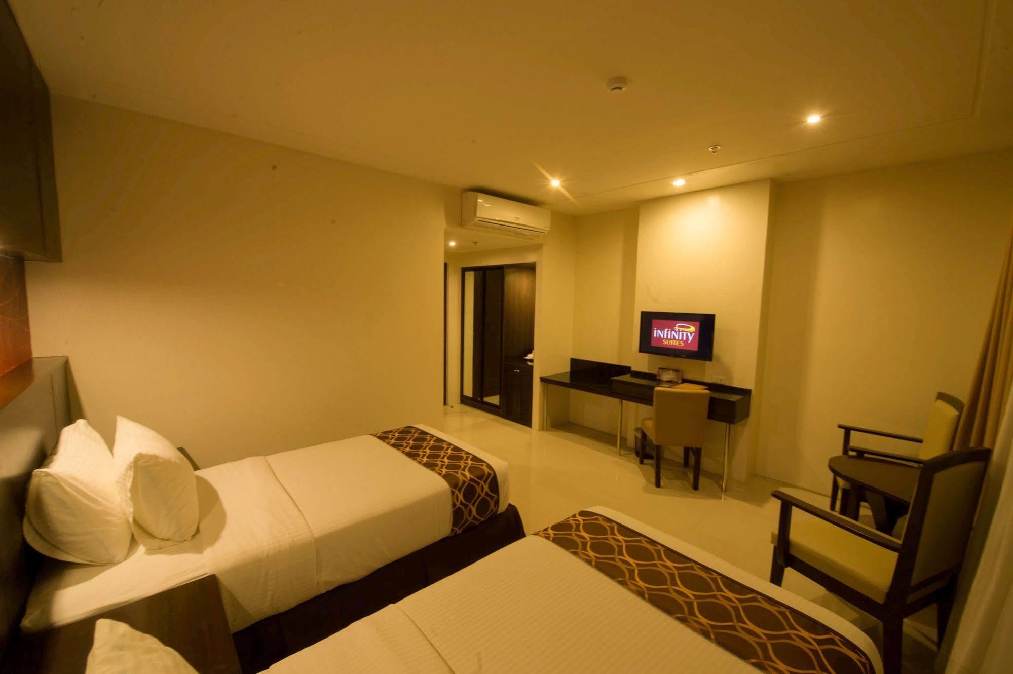 Infinity Suites Davao Exterior photo