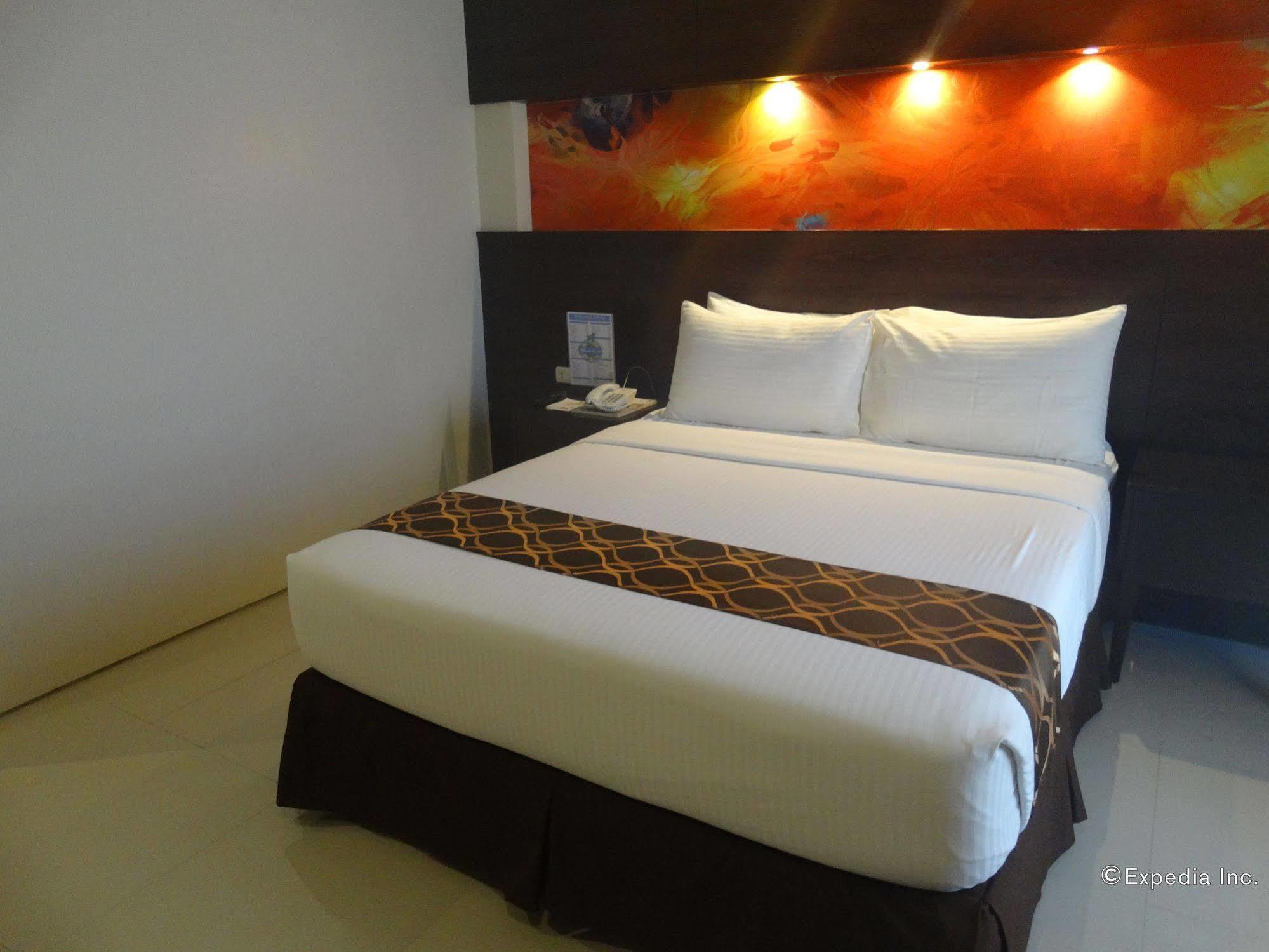 Infinity Suites Davao Exterior photo