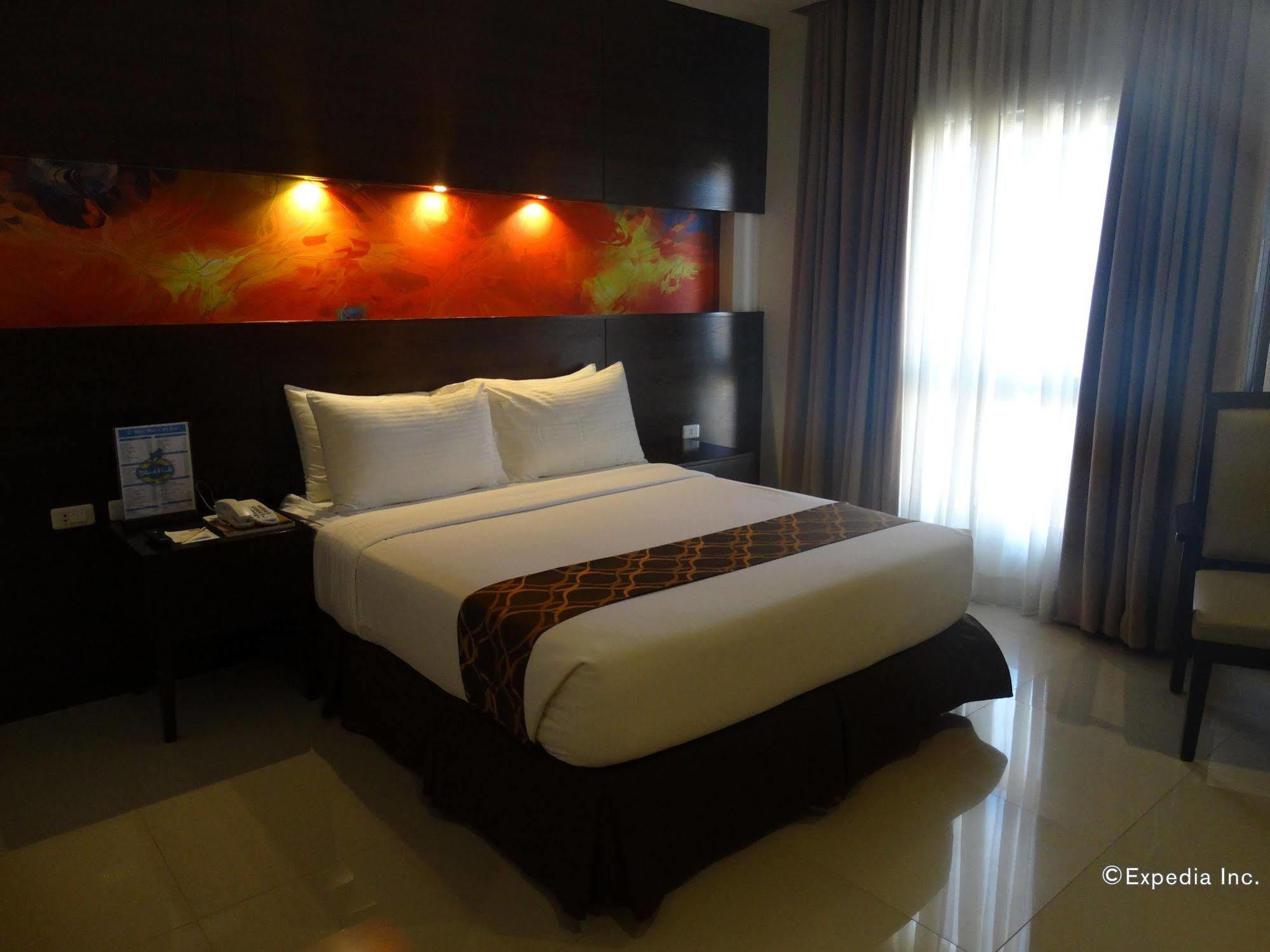 Infinity Suites Davao Exterior photo